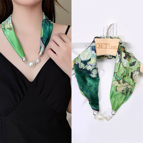 1021 sciarpa collana