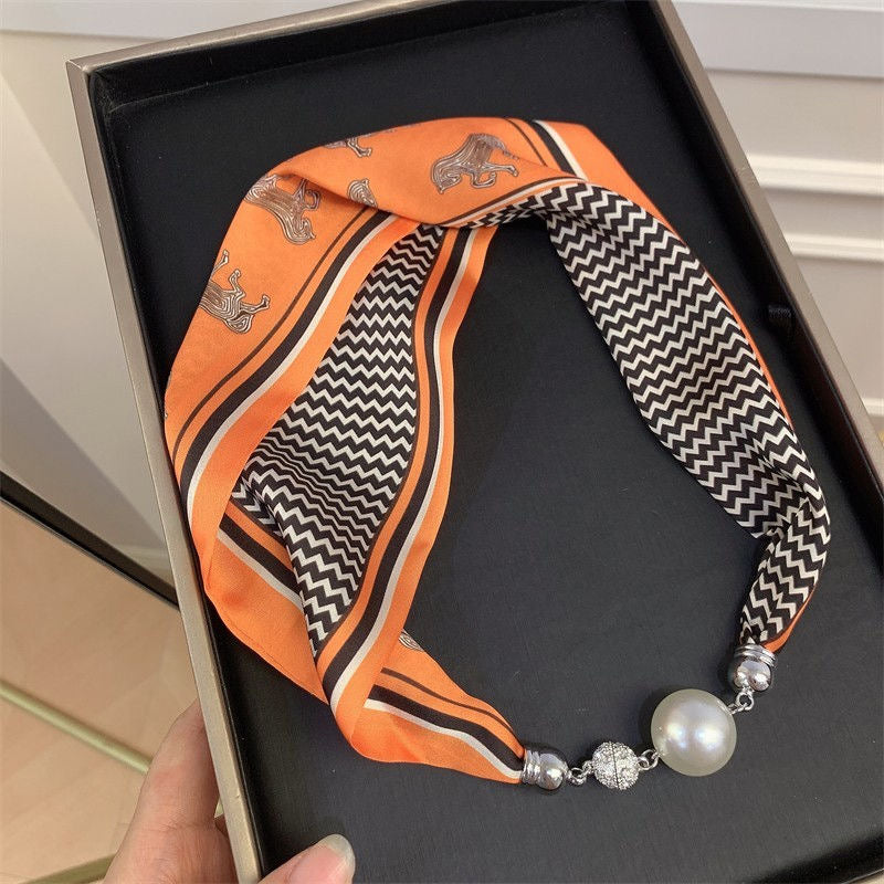 1021 sciarpa collana
