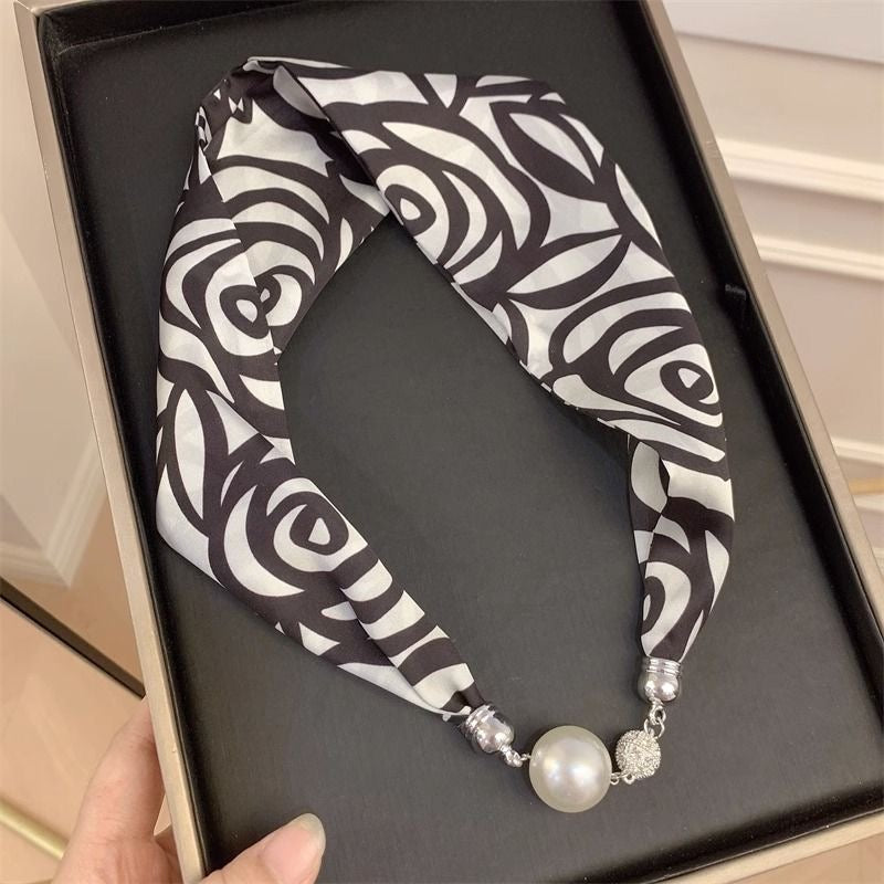 1021 sciarpa collana